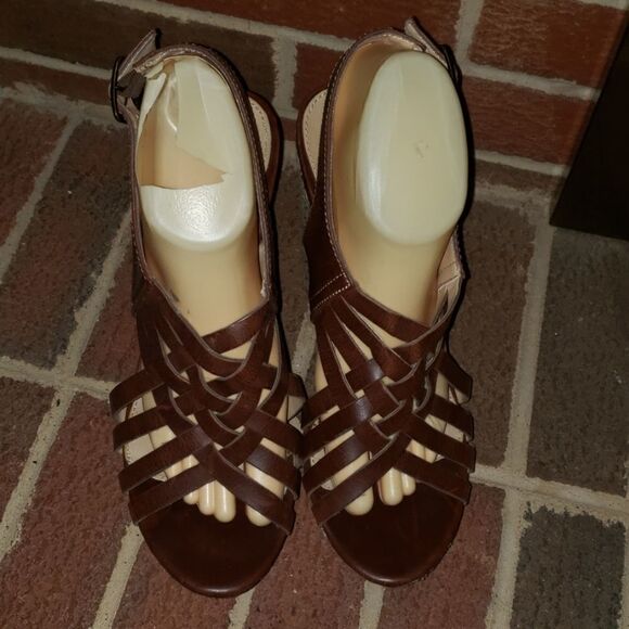 R2 BERNADETTE HEELS  - Picture 6 of 8